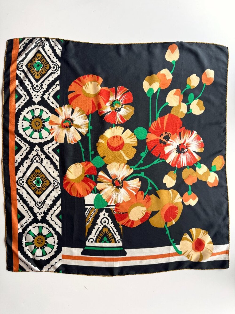Vintage Unbranded Floral Print 100% Silk Twill 28" x 28" Square Scarf